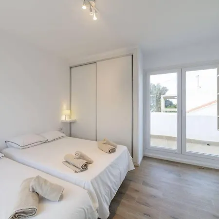 Relaxing Carel 카프리